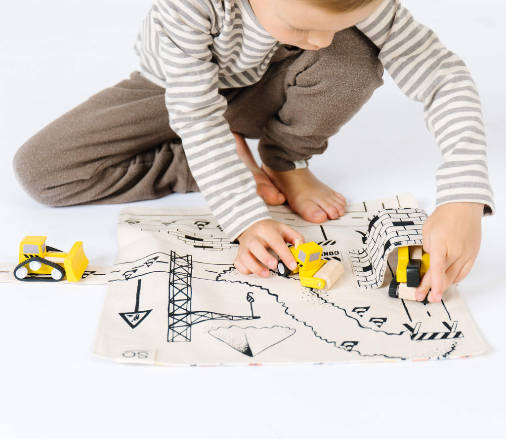 The Best Screen Free Toddler Toys: For Busy Kids On The Go
