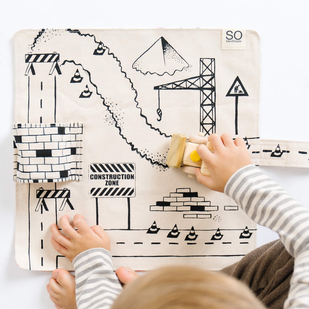 Construction play mat